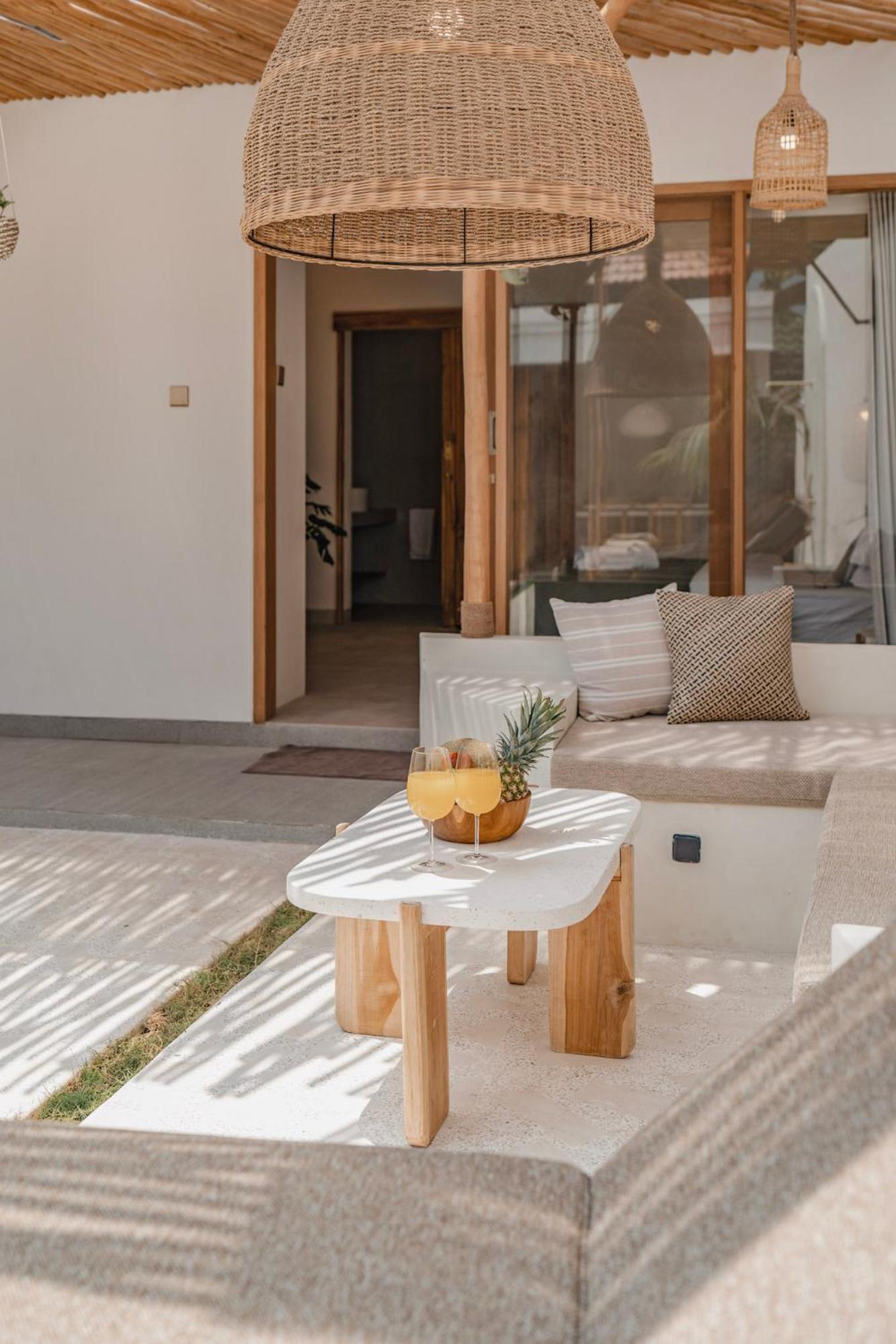 Aestetika Villa Sanur - 3-Min Walk To Beach Exterior photo